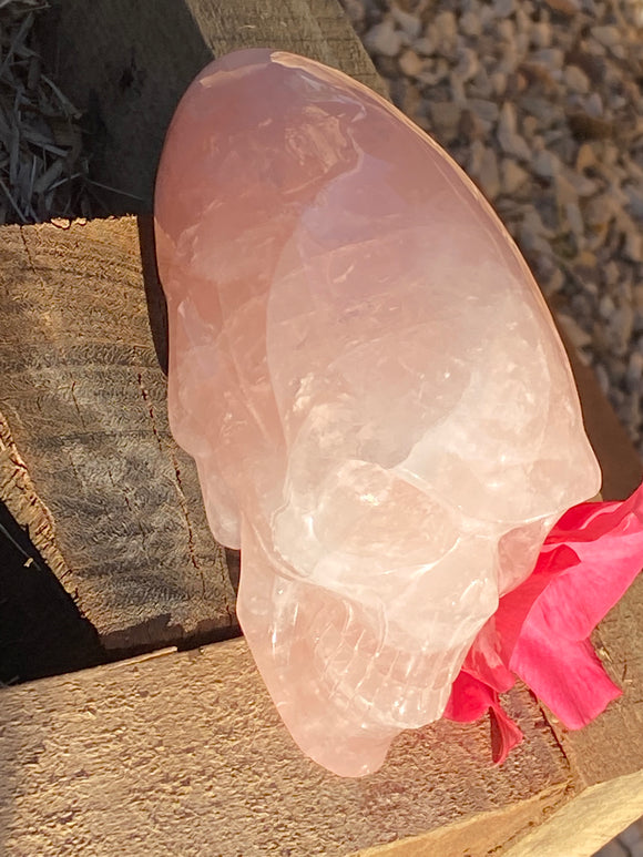 Rose Quartz Alien Skull Lge